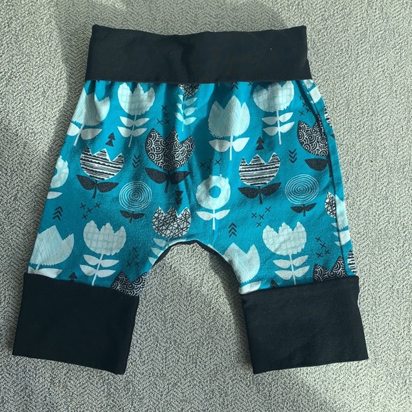 Balaviti shorts size 6m-3t - Picture 3 of 5